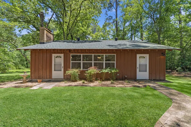 Cheap Lake Forest Lodge Real Estate