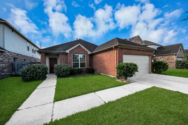 Popular Olympia Estates Sec 7 Real Estate
