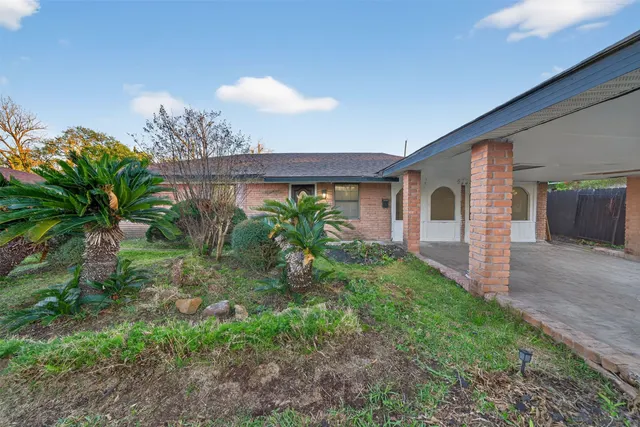 Popular Pamela Heights Sec 01 Real Estate
