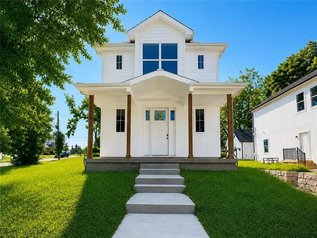 Popular Beacon Hill Place Real Estate