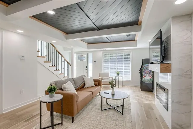 Popular Riverview Heights Real Estate