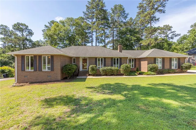 Popular Holly Creek Real Estate