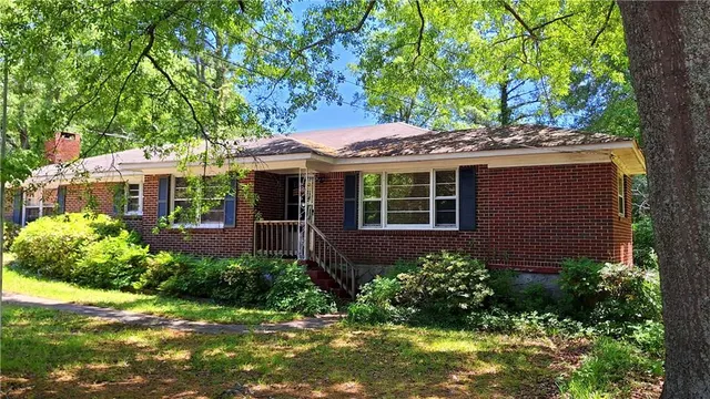 Popular Louis F McCalla Real Estate