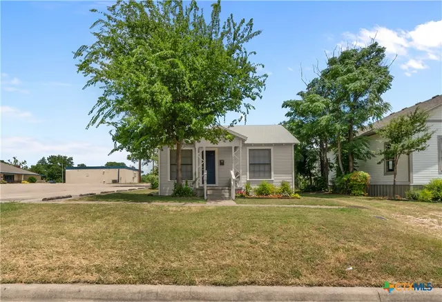 Cheap Moores Add Real Estate