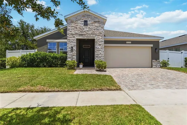 Popular BEACON PARK PH 3 Real Estate