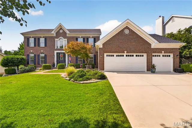 Popular Crown Pointe Estates Real Estate