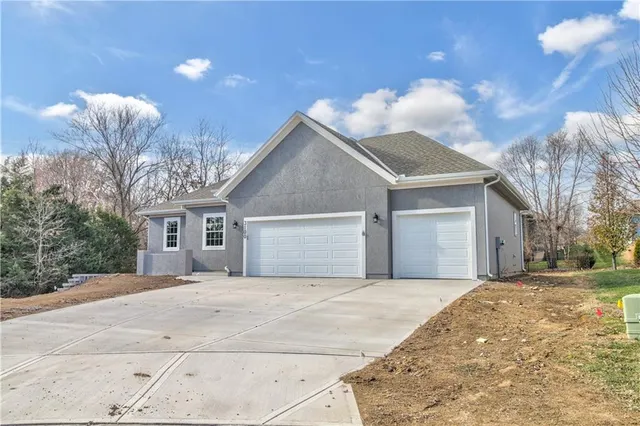 Popular Pavilions of Piper Real Estate