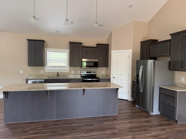 Popular Grandview By The Lake Real Estate