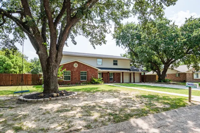 Popular Country Club Oaks Sec 02 Real Estate
