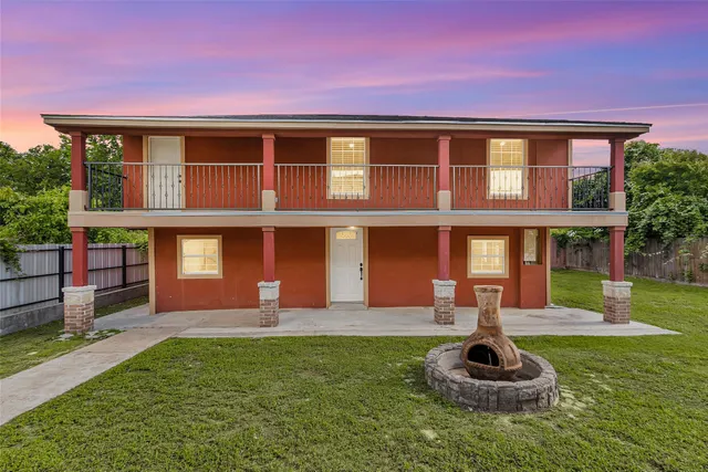 Popular Northfield Place Real Estate