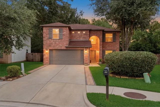 Popular Lakewood Cove Real Estate