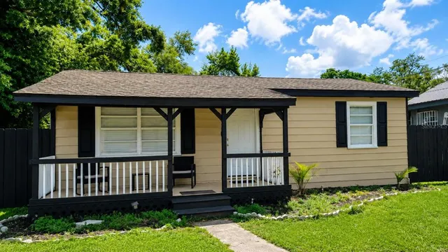 Popular 454 TAMPA OVERLOOK Real Estate