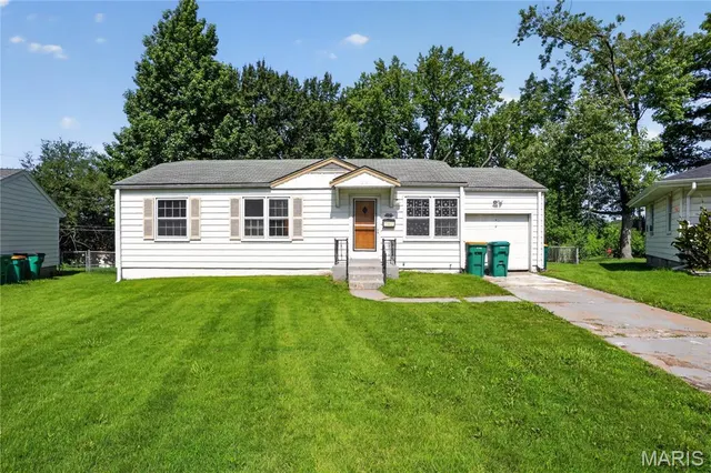 Popular Bissell Hills 9 Real Estate