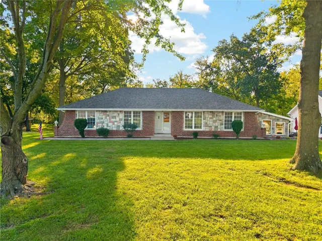 Popular North Hills Real Estate