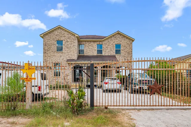 Expensive Santa Fe, Sec 2 Real Estate