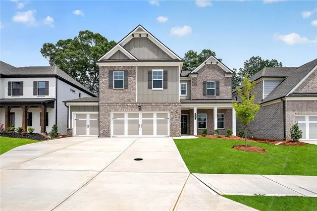 Popular Pinecrest Ridge Real Estate