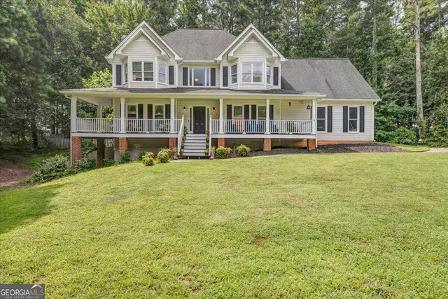Popular Oak Grove Place Real Estate