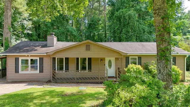 Popular Watson Glen Ph 4 Real Estate