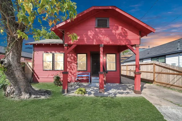Popular Lula B Mccomb Add Real Estate