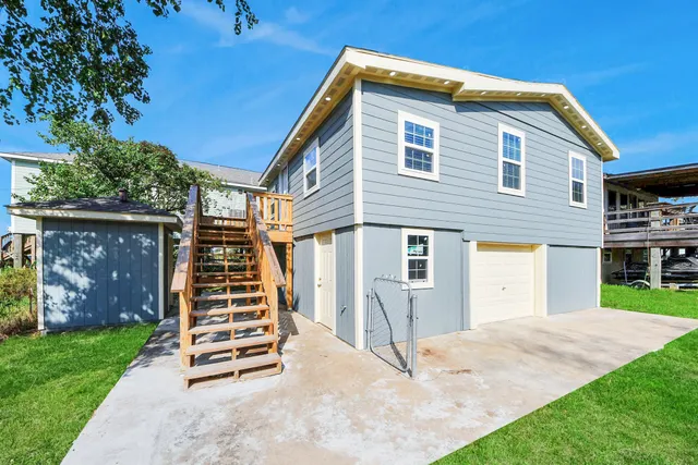Popular Ernies Acres Real Estate
