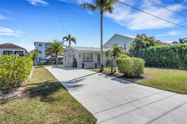 Popular GULF HARBOR Real Estate