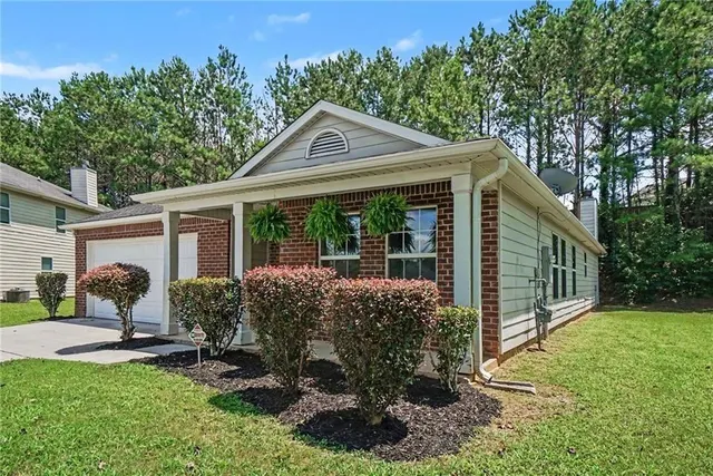 Popular AMHURST PH 02 Real Estate