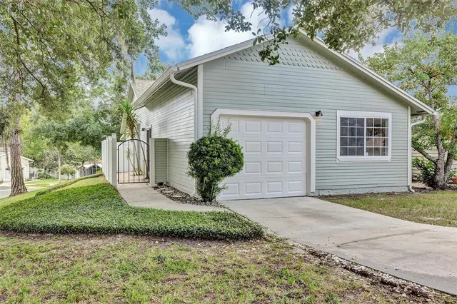 Popular STOCKBRIDGE UNIT 1 Real Estate