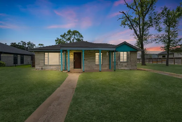 Popular Simms Woods Real Estate