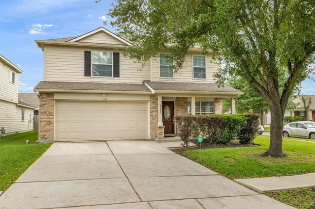 Popular Clearwood Crossing Real Estate