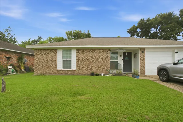 Cheap College Park Sec 05 Real Estate