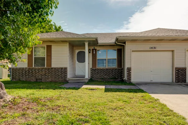 Popular Oak Hills Real Estate