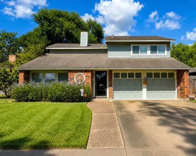 Popular Oak Harbor Real Estate