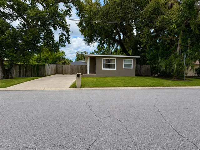 Popular GREENWOOD PARK 2 Real Estate