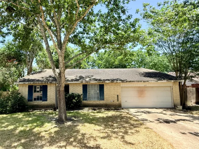 Cheap 33 League City Real Estate