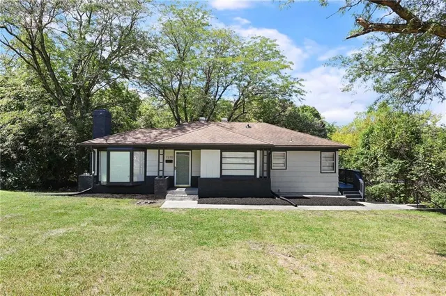Popular Hullwood Real Estate