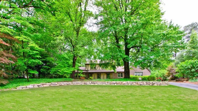 Popular Briarcliff Woods Real Estate