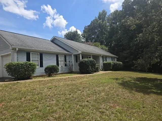 Popular Country Woods Real Estate