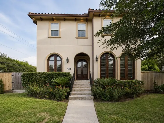 Popular AYRSHIRE Real Estate