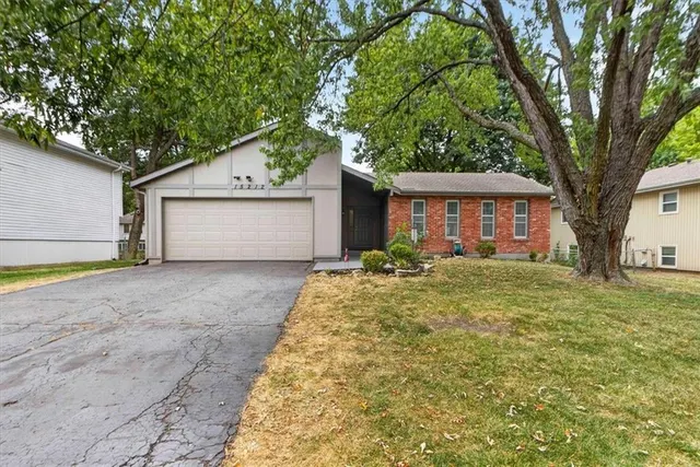 Popular Brougham Village Real Estate