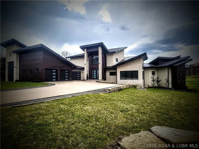 Expensive G Real Estate