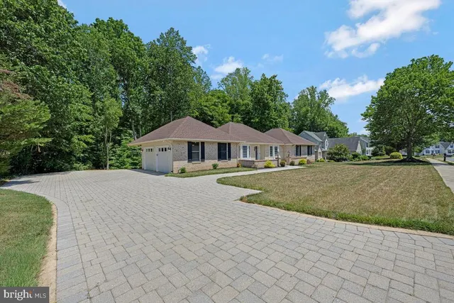 Popular Kings Grant La Plata Real Estate