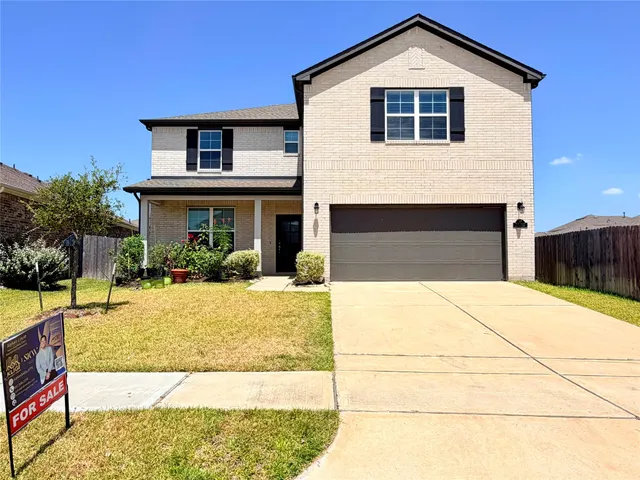 Popular Aurora Sec 3 Real Estate