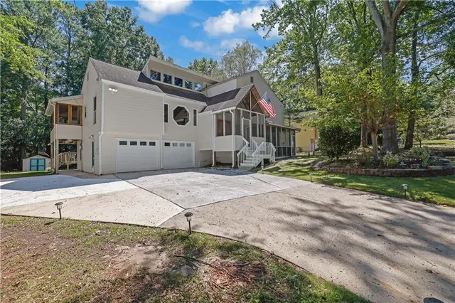 Popular Lookout Point Real Estate