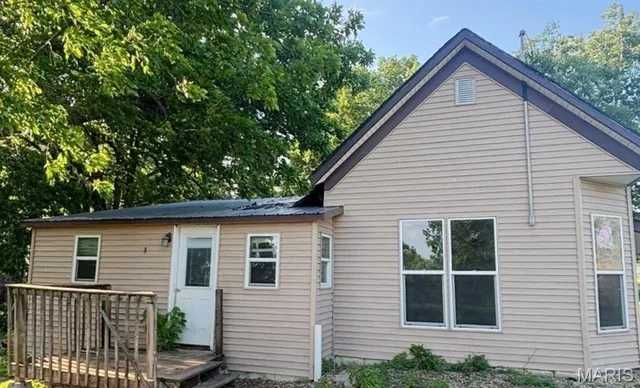 Cheap La Belle Real Estate