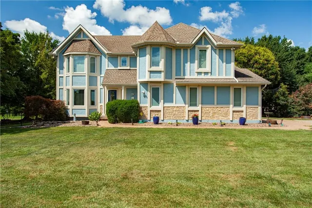 Popular Meadow Brook Estates Real Estate