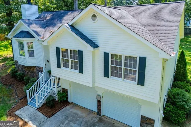 Popular Lamplighter Square Real Estate