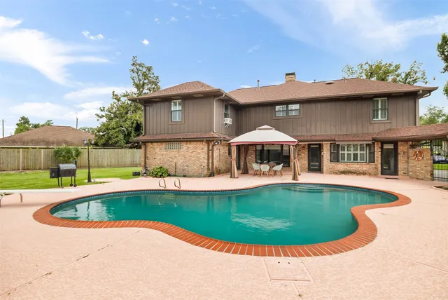 Popular Lazybrook Sec 08 Real Estate