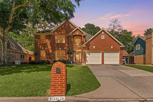 Popular Devonshire Woods Real Estate