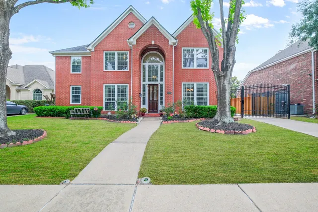 Expensive Shadowlake Sec 02 Amd Real Estate