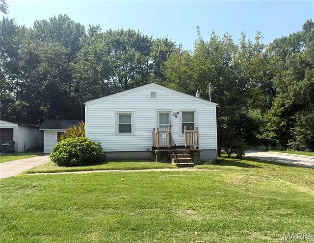 Cheap Calverton Park Real Estate